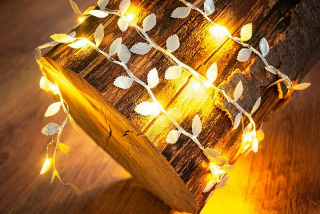 Řetěz MagicHome Leafdeco CW, 20 mLED teplá bílá, 2xAA, interiér, 1,9m